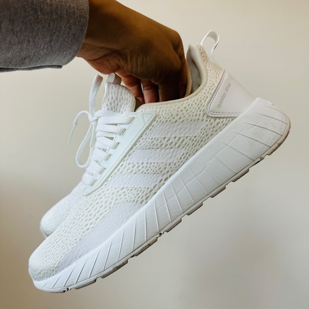 White Adidas Questar Drive Clodfoam Ortholite Float Size 7